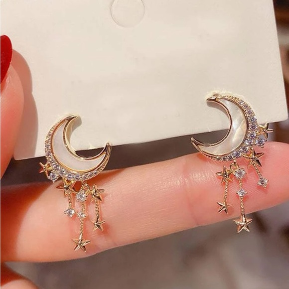 NWT Moon & Stars Enchanting Earrings - Picture 2 of 6